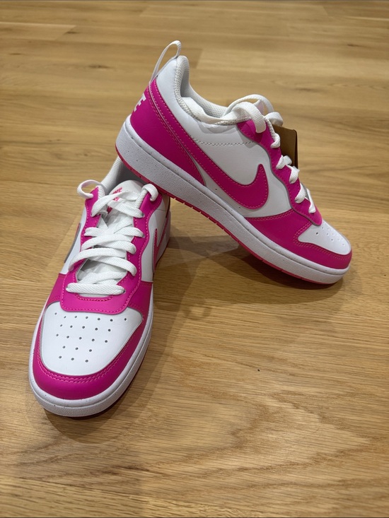 Nike Shoes - Nike Women’s/Kids Low-Top Dunk Sneakers - White & Hot Pink 6.5Y